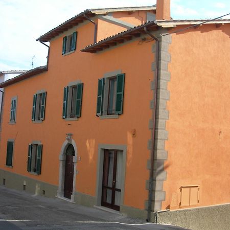 B&B Dimora Paolina Baschi Екстериор снимка