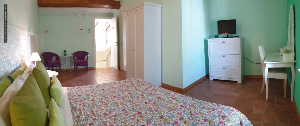 B&B Dimora Paolina Baschi Екстериор снимка