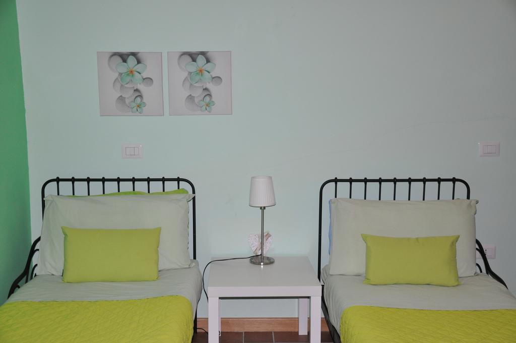 B&B Dimora Paolina Baschi Екстериор снимка