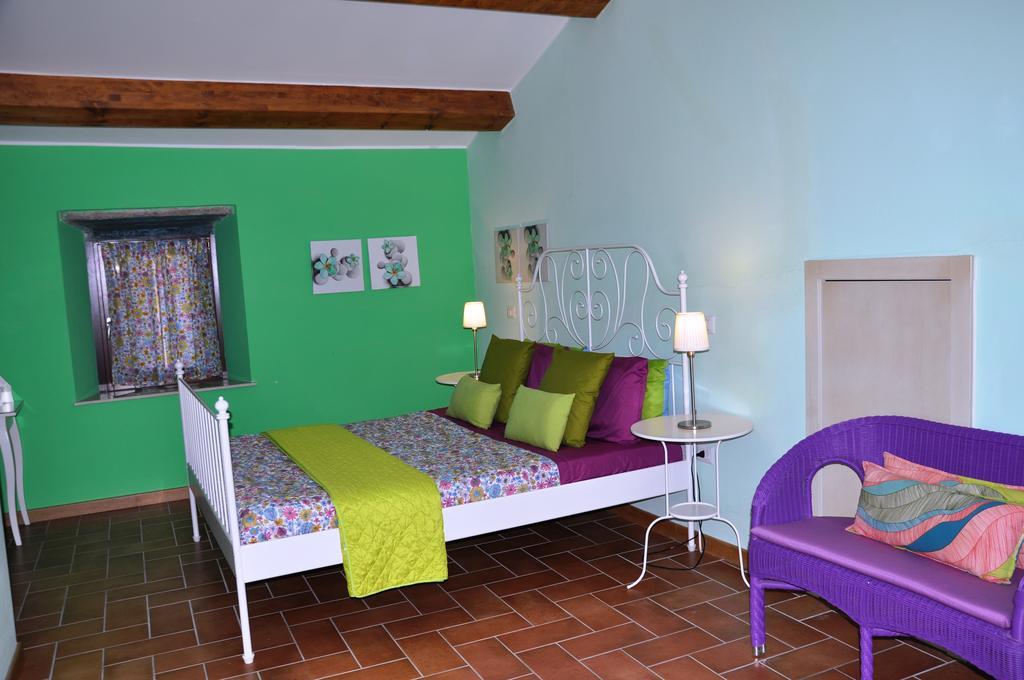 B&B Dimora Paolina Baschi Екстериор снимка