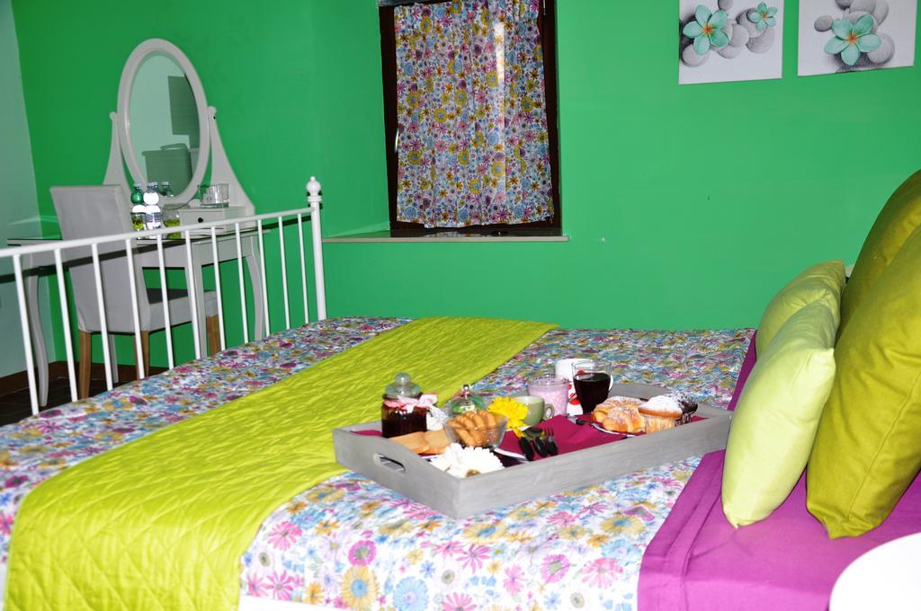 B&B Dimora Paolina Baschi Екстериор снимка
